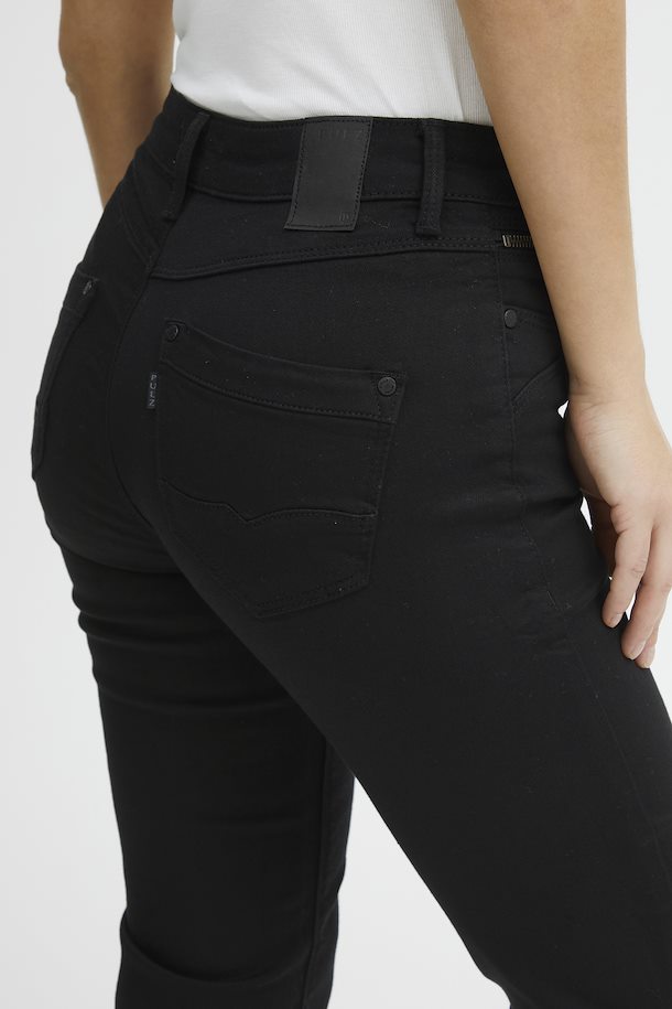 Karolina HW Jeans- Black
