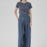 Vitta High Wide Pant (dark blue with stripe)