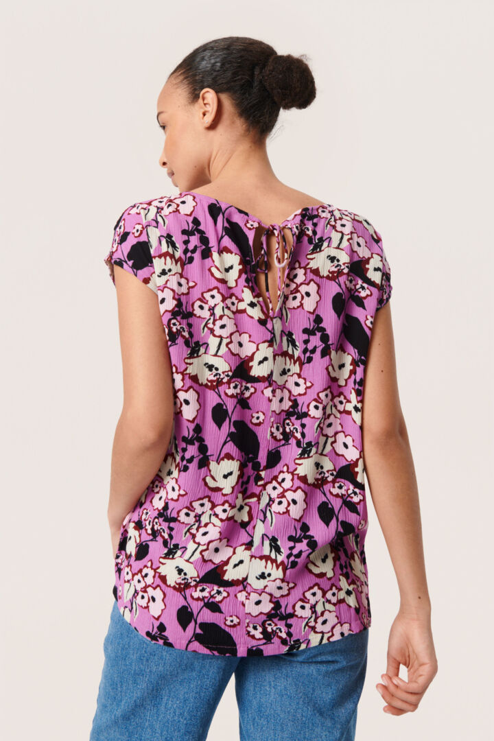 Zaya Top-Graphic floral