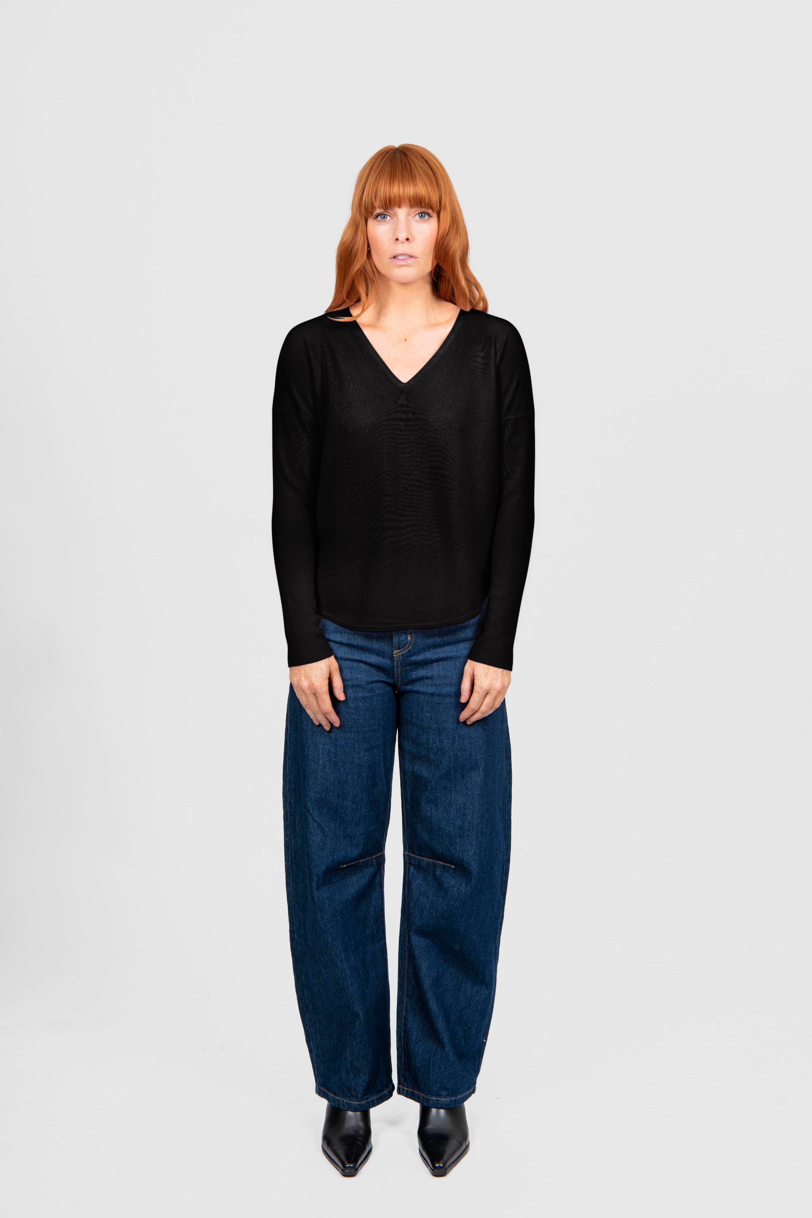 Princess Vee Curved hem Merino (Black)