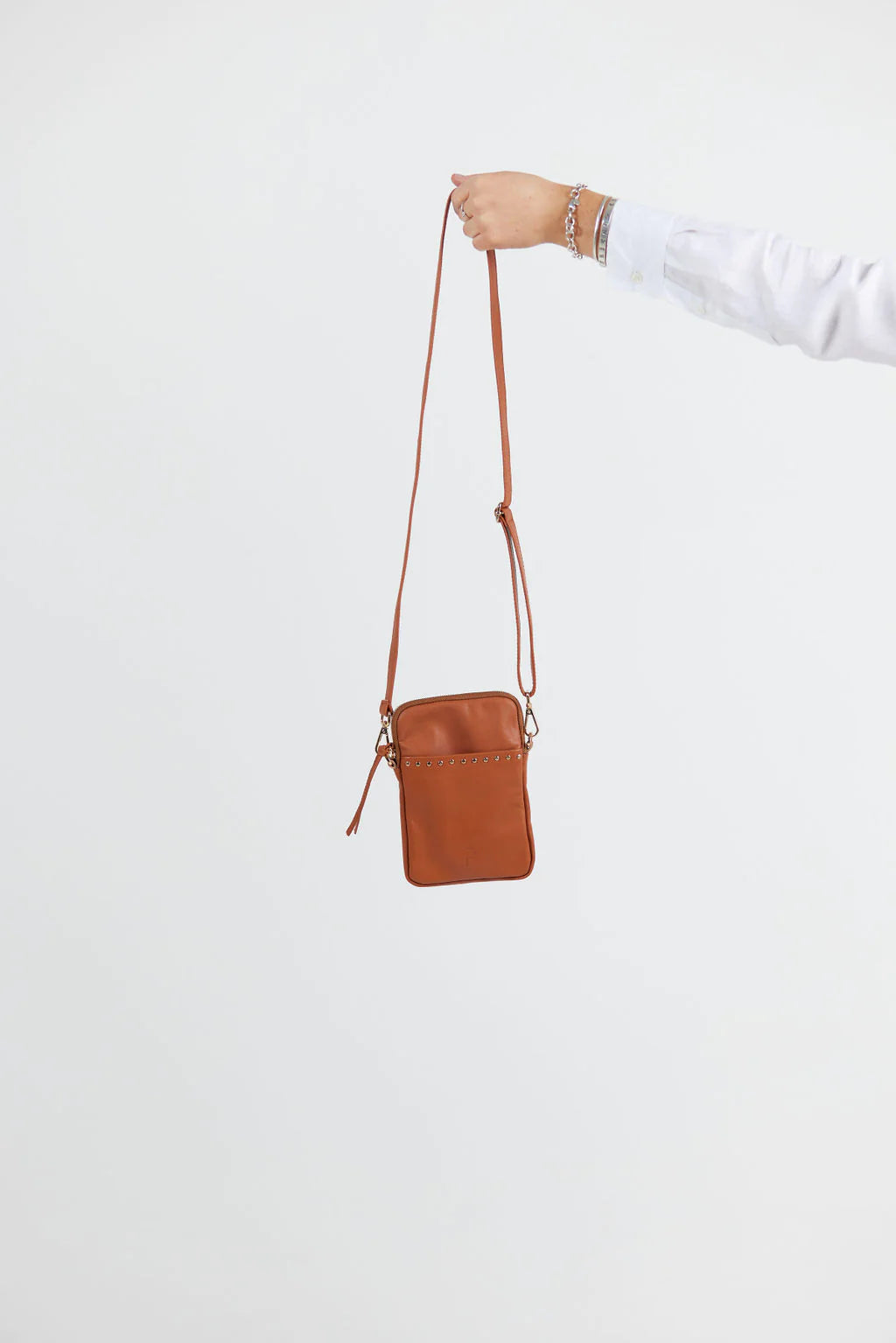 PIPPA Boulevard Phone Bag (Classic Tan)